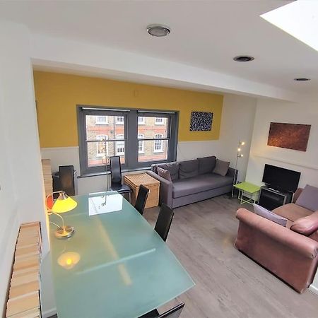 Stylish Apartment Near Carnaby Street, Sleeps 4. Londen Buitenkant foto